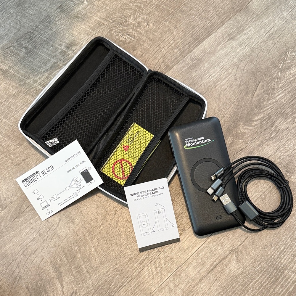 Wireless Charging Power Bank in Black